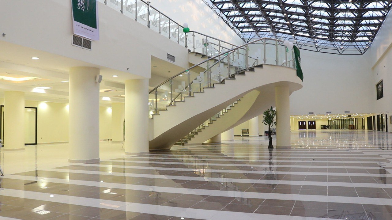 بهو المبنى التدريبي.jpg